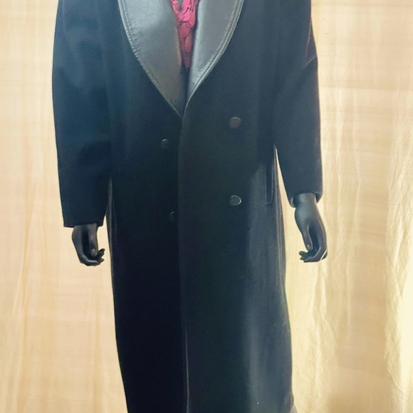 Black Trench coat. Size S/M - Picture 3 of 4